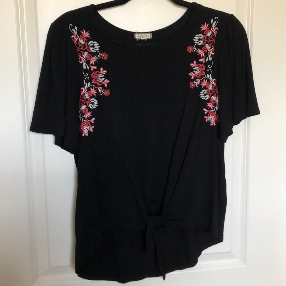 Floral front tie shirt